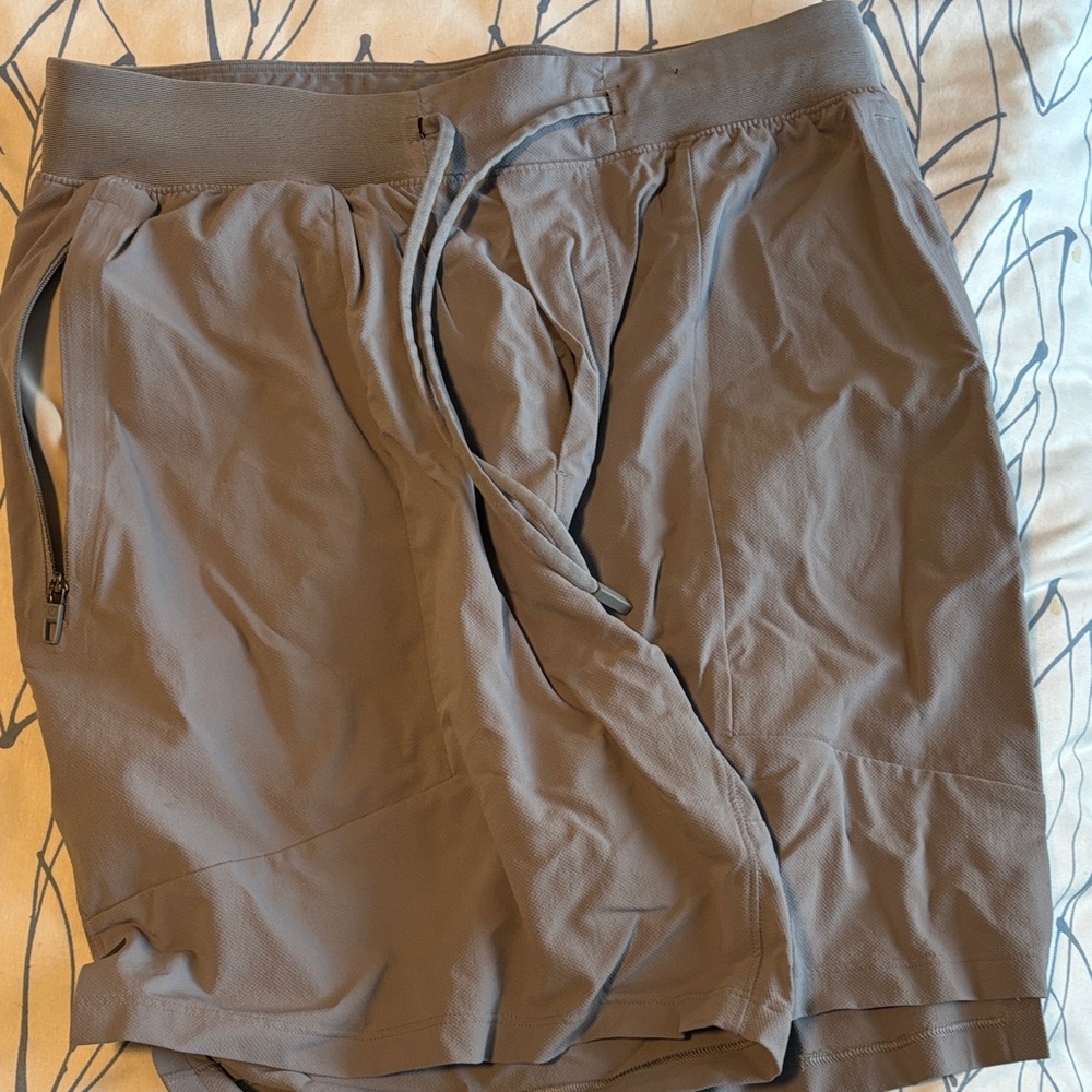 lululemon athletica Men's size S  Gray Shorts